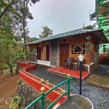 Exotica Holidays Hotel Viripara Екстериор снимка