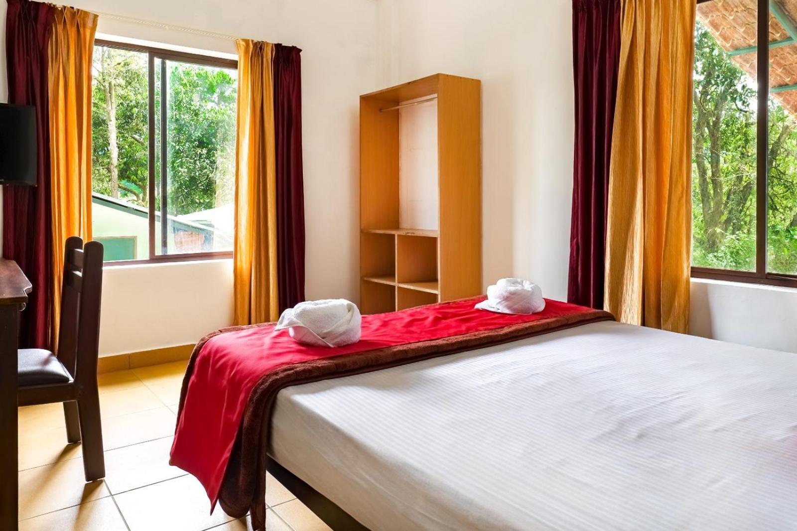 Exotica Holidays Hotel Viripara Екстериор снимка